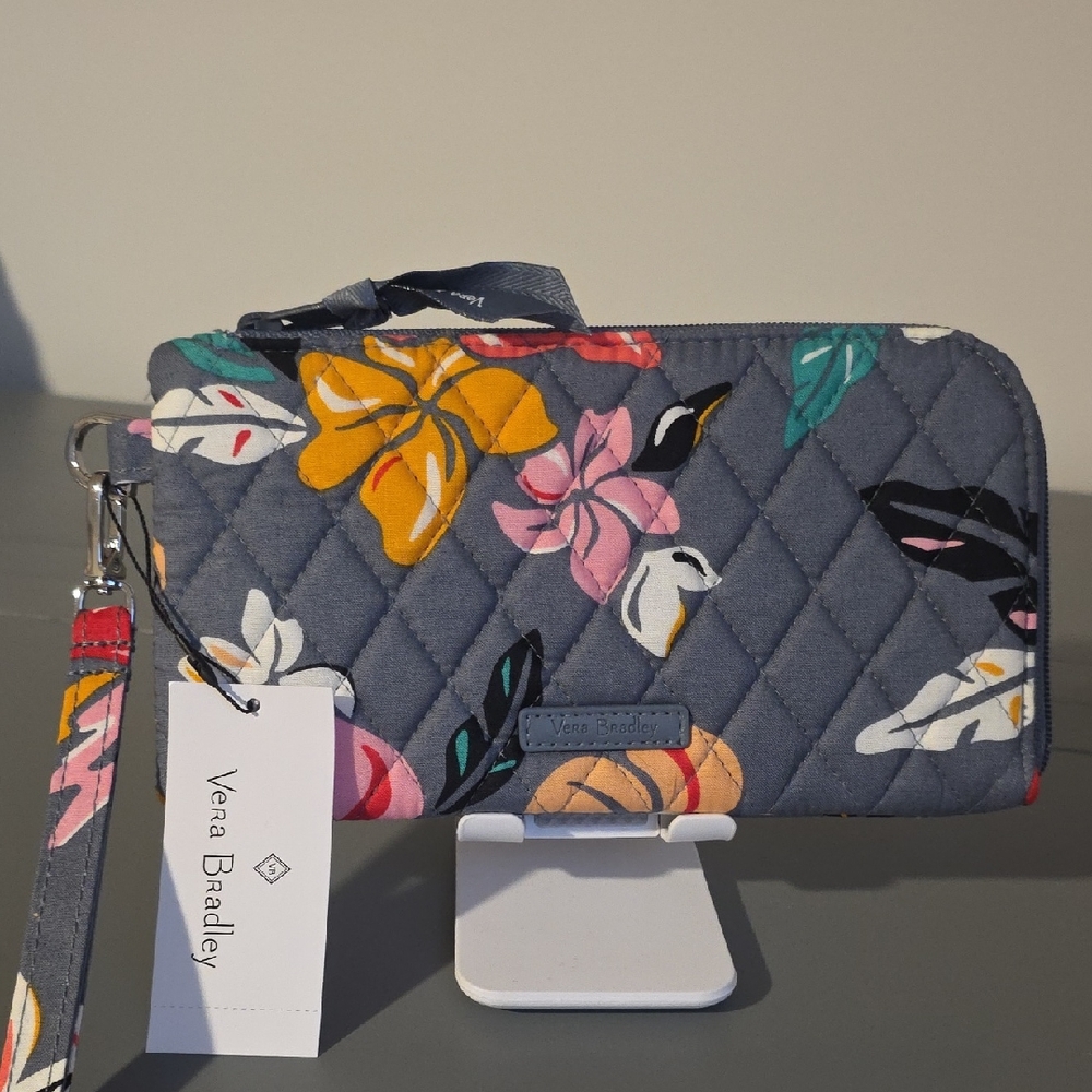 VERA BRADLEY NWT Coastal Paradise Tech Wristlet